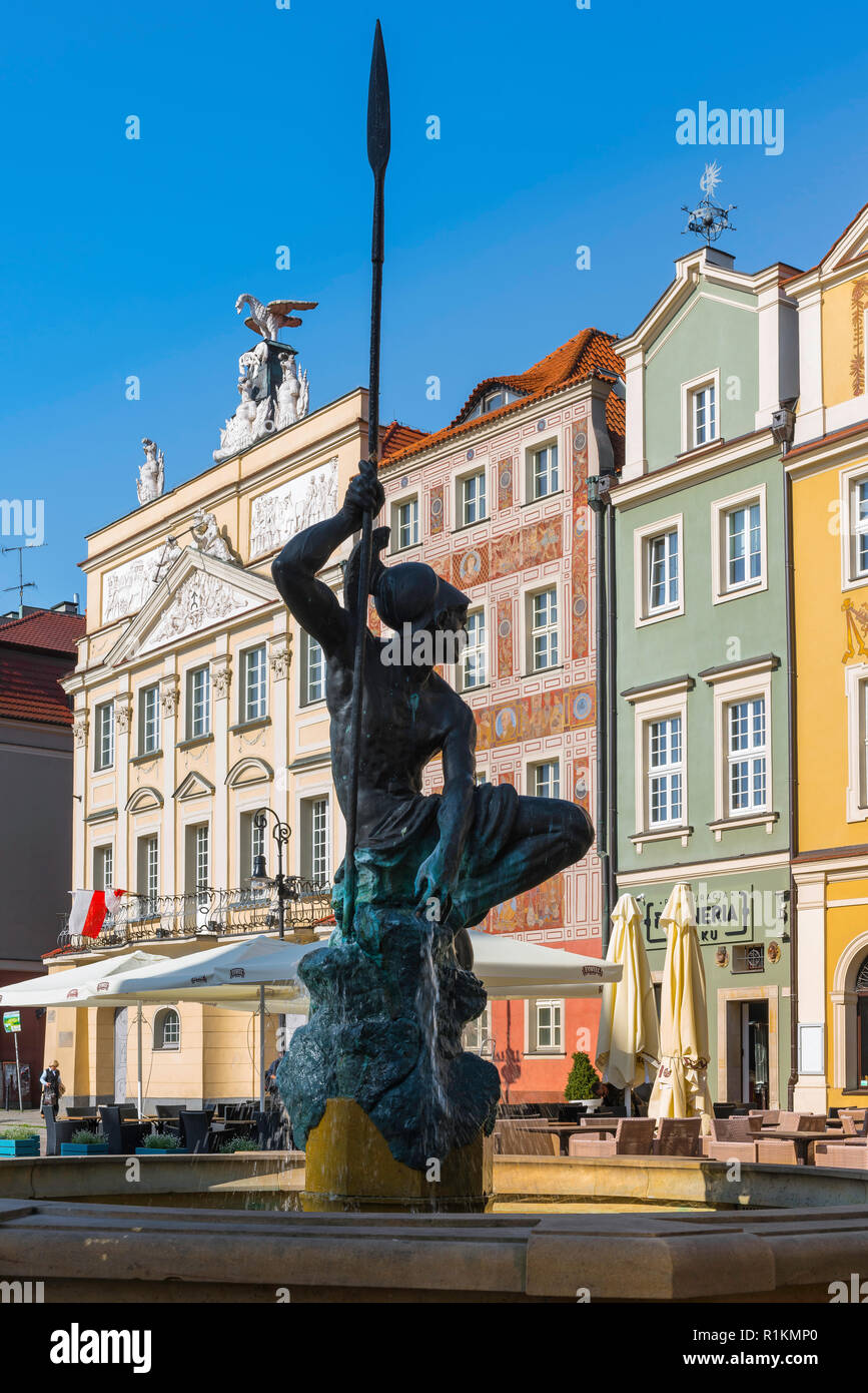 La Polonia barocco, vista la fontana di Marte (Fontanna Marsa) edifici barocchi e nell'angolo nord-ovest della Piazza della Città Vecchia a Poznan, in Polonia. Foto Stock