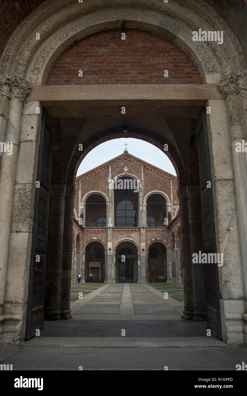 Basilica di Sant'Ambrogio, Milano Foto Stock