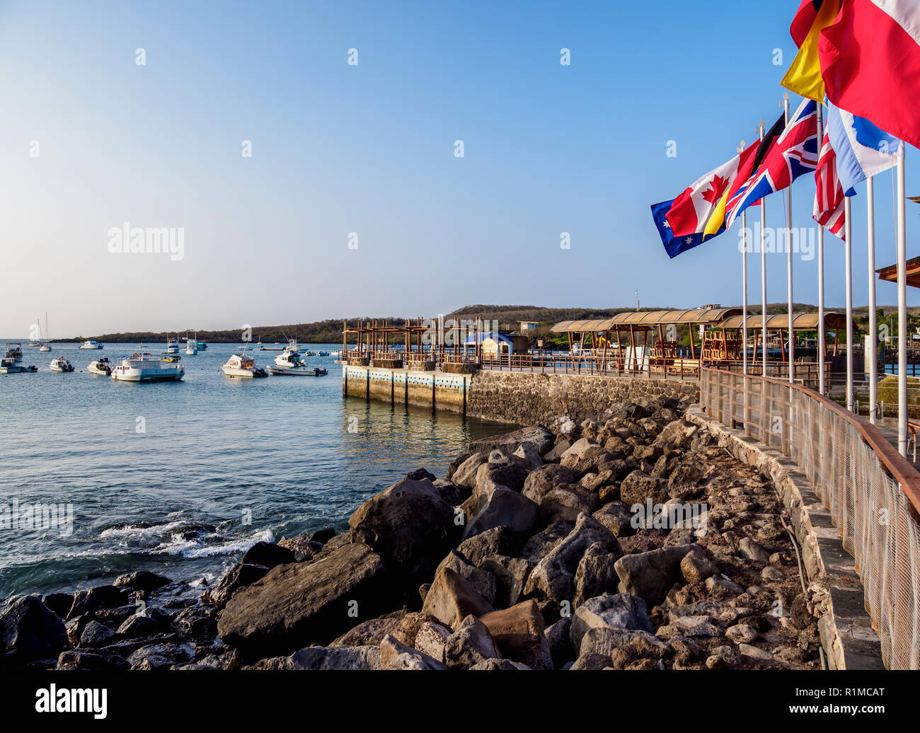 Lungomare di Puerto Baquerizo Moreno, San Cristobal o isola Chatham, Galapagos, Ecuador Foto Stock