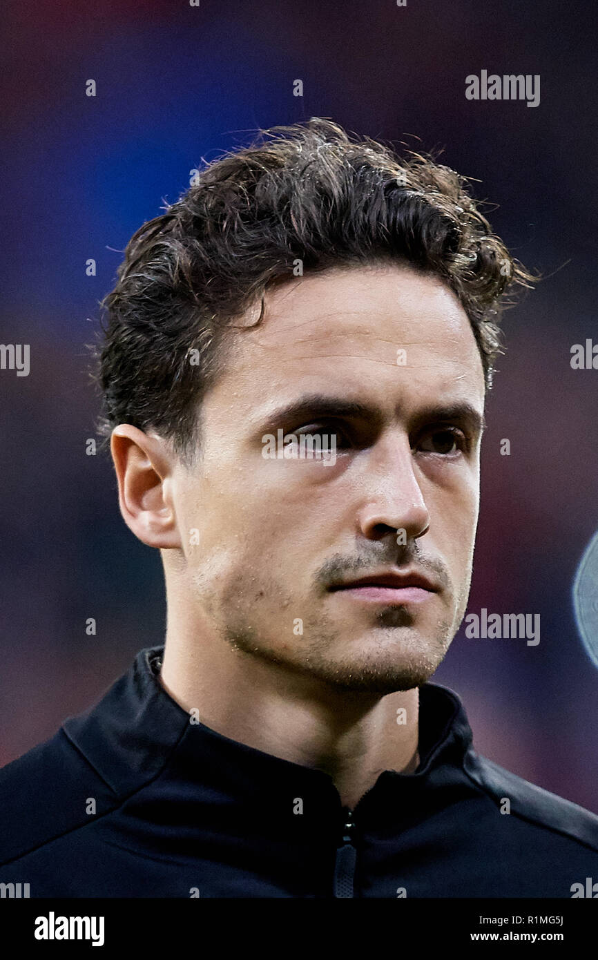 MADRID, Spagna - 06 novembre: Thomas Delaney del Borussia Dortmund si affaccia sulla prima al Gruppo una partita della UEFA Champions League tra il Club Atletico de Madrid e il Borussia Dortmund a Estadio Wanda Metropolitano il 6 novembre 2018 a Madrid, Spagna. (MB Media) Foto Stock