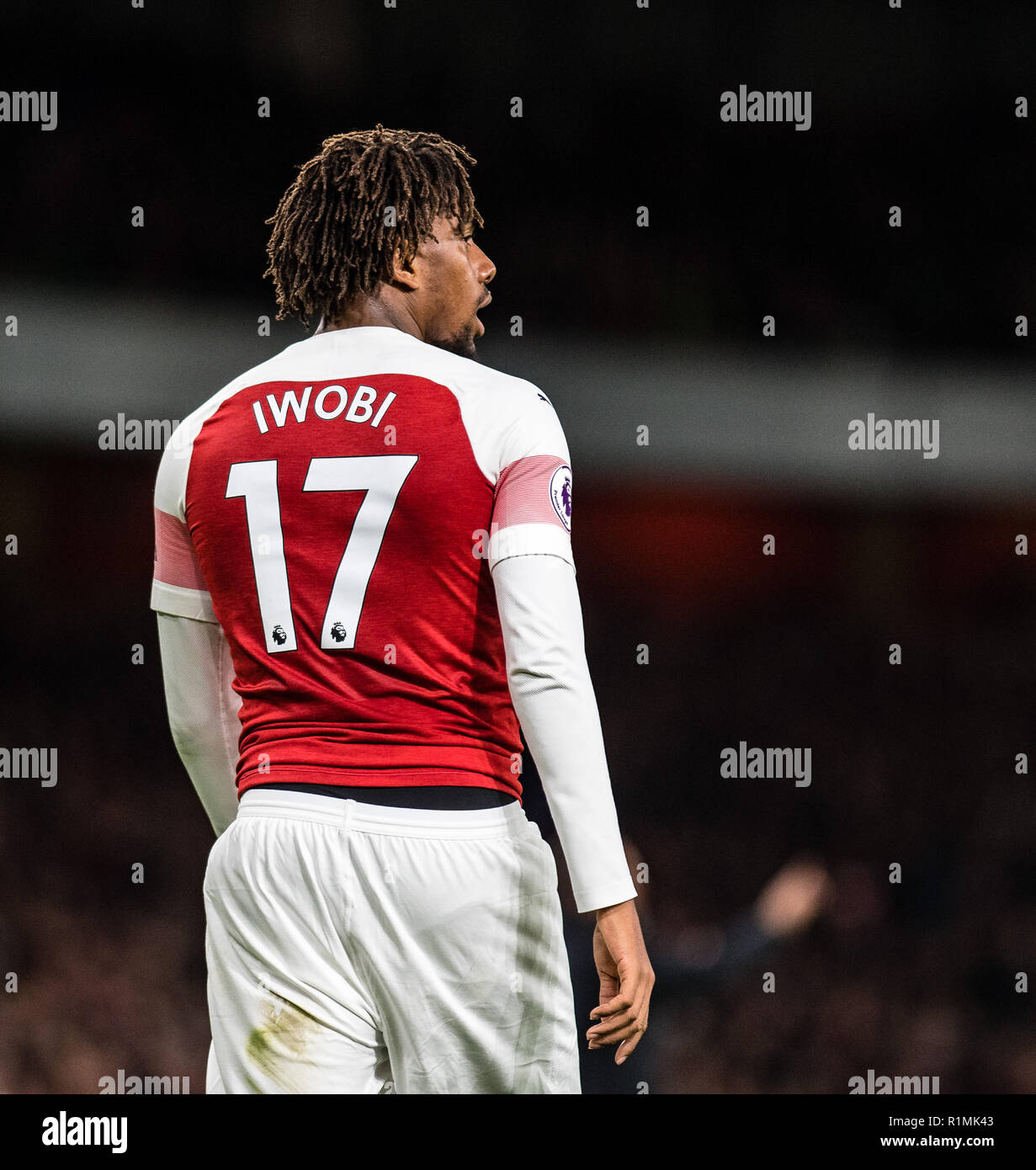 Londra, Inghilterra - novembre 11: Alex Iwobi dell'Arsenal FC guarda su durante il match di Premier League tra l'Arsenal FC e Wolverhampton Wanderers all'Emirates Stadium il 11 novembre 2018 a Londra, Regno Unito. (MB Media) Foto Stock