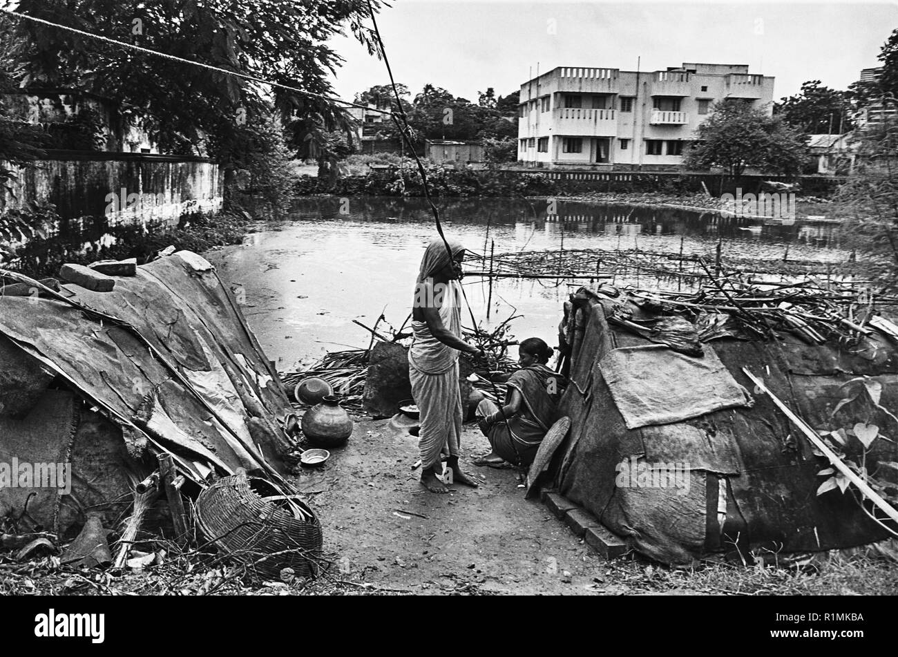 47/31 Squatter 'basti' insediamento Dhaka 1980 Foto Stock