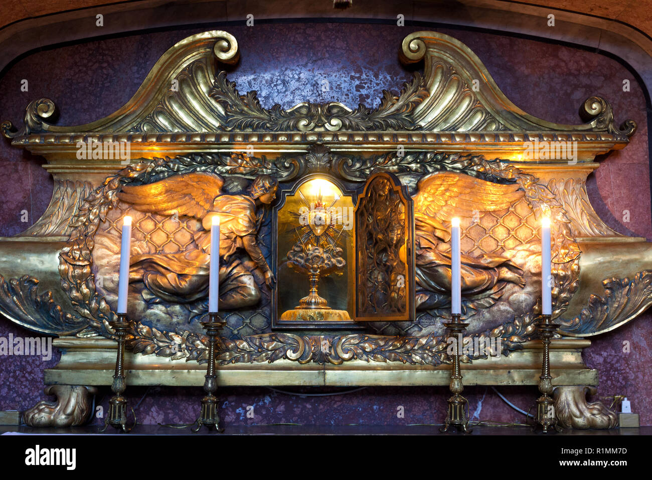 Il cuore di St Charles - Basilica di Sant'Ambrogio e Carlo al Corso - Roma Foto Stock