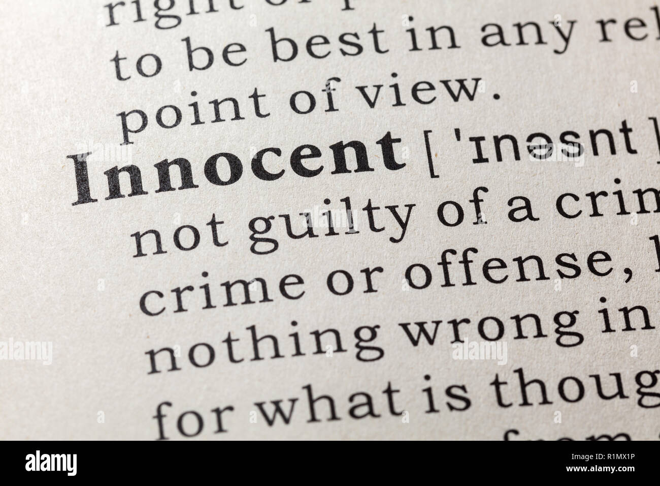 Fake Dizionario, definizione del dizionario della parola innocente . comprendente i principali parole descrittive. Foto Stock
