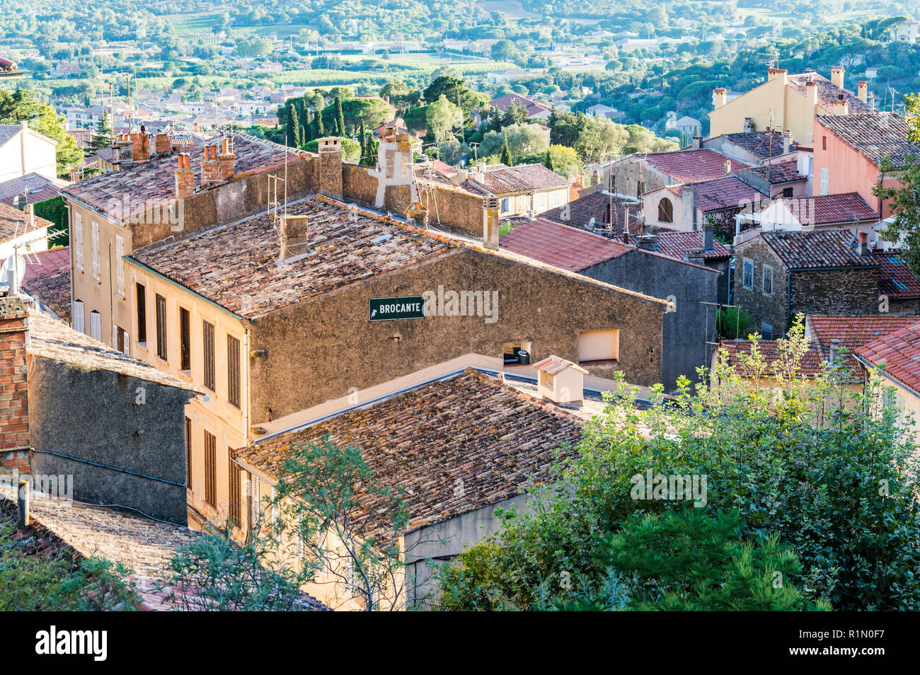 Provenzale del villaggio medievale di Bormes-les-Mimosas in Costa Azzurra Foto Stock