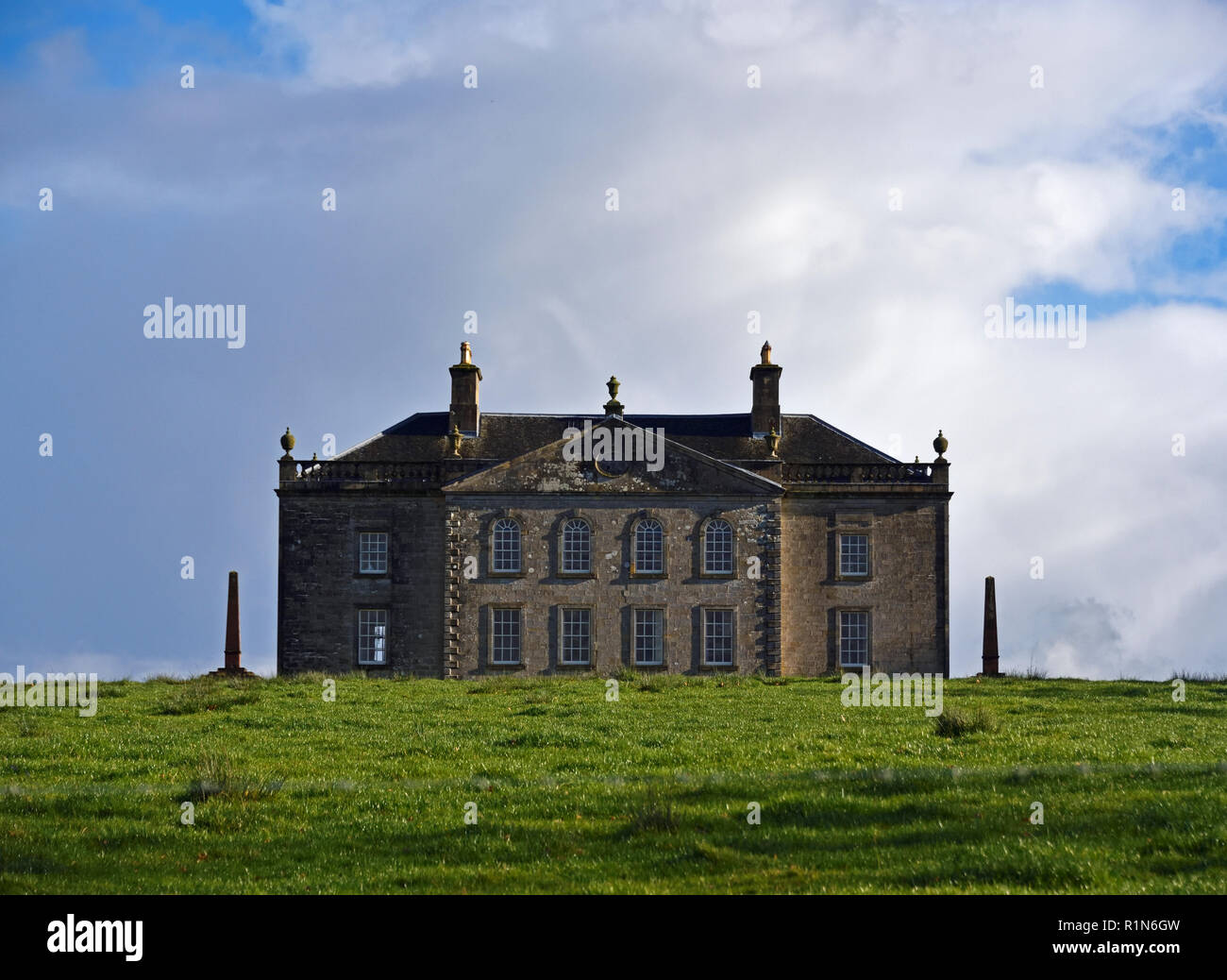 Casa Auchinleck, fronte ovest. Ochiltree, East Ayrshire, in Scozia, Regno Unito, Europa. Foto Stock