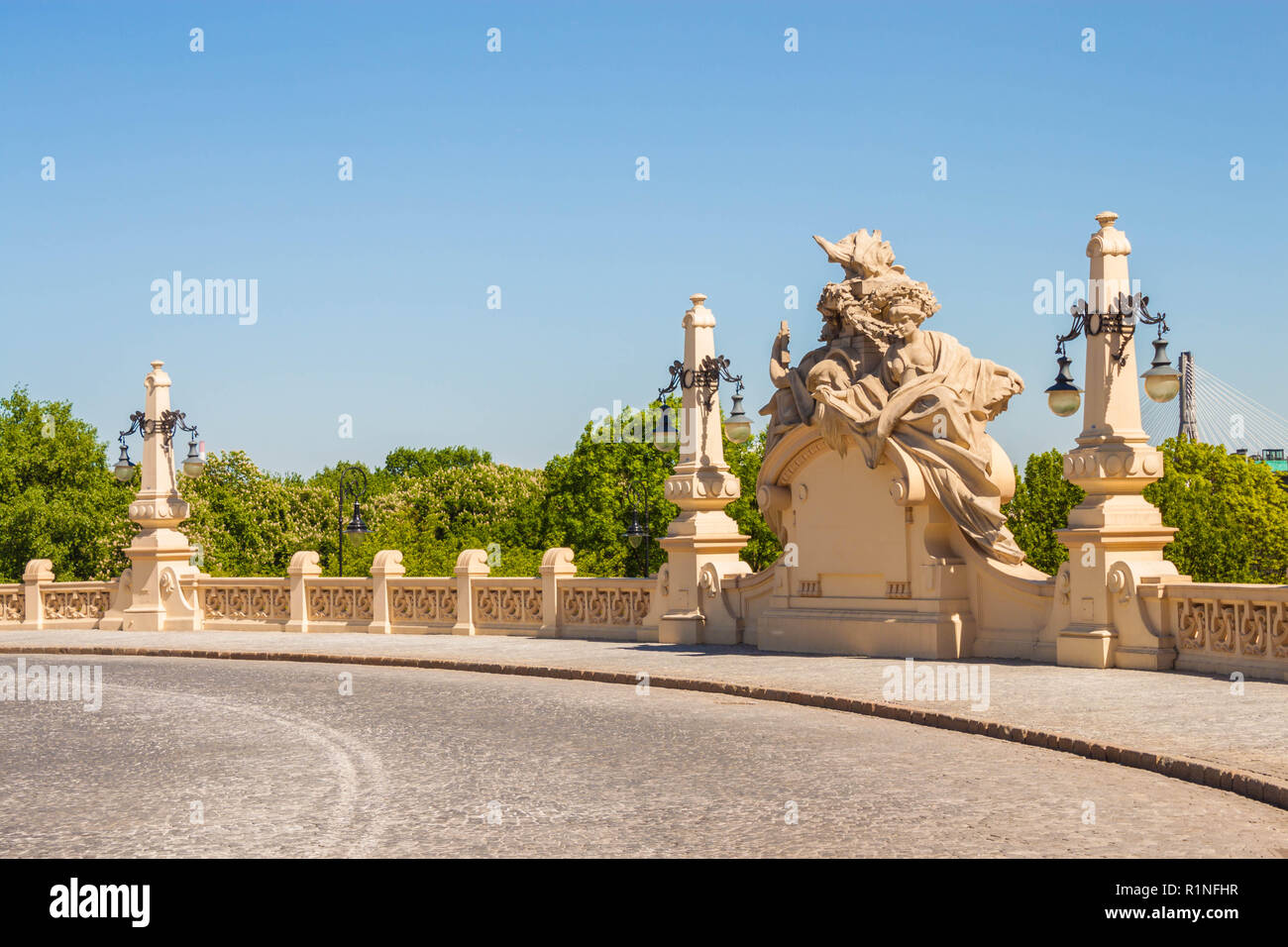 Neo-rinascimentale Markiewicza Wiadukt (l'Markiewicz viadotto) con sculture dallo scultore polacco Jan Woydyga, costruito nel 1905. Varsavia, Polonia. Foto Stock