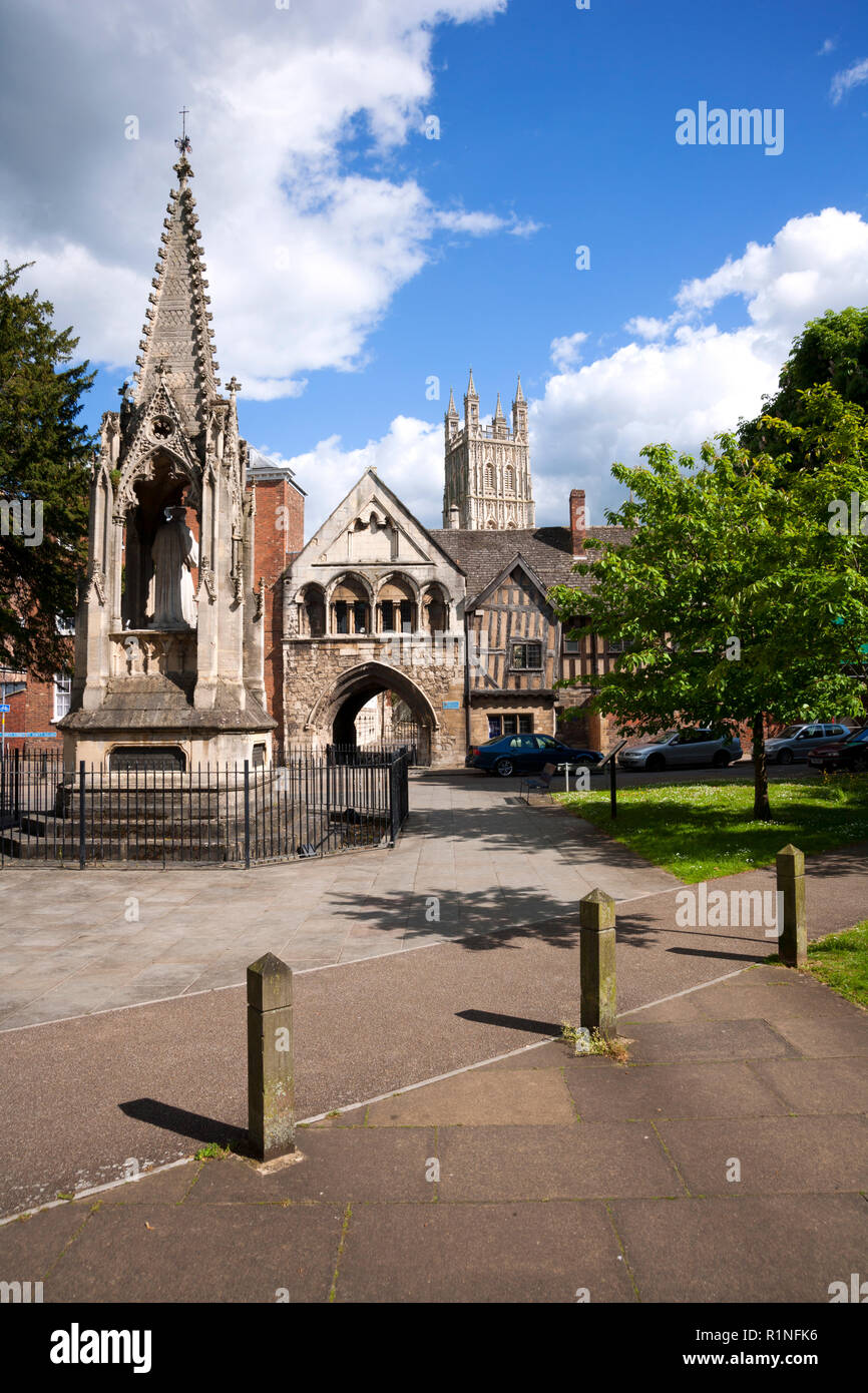 Architettura storica di St Marys Gate vicino a Cattedrale di Gloucester, Regno Unito Foto Stock