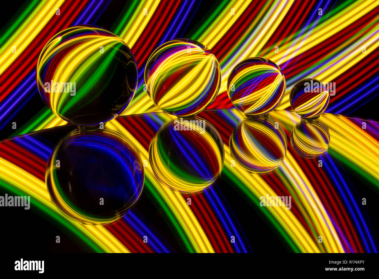La pittura di luce con quattro Lensball / crystal / sfera di vetro Foto Stock