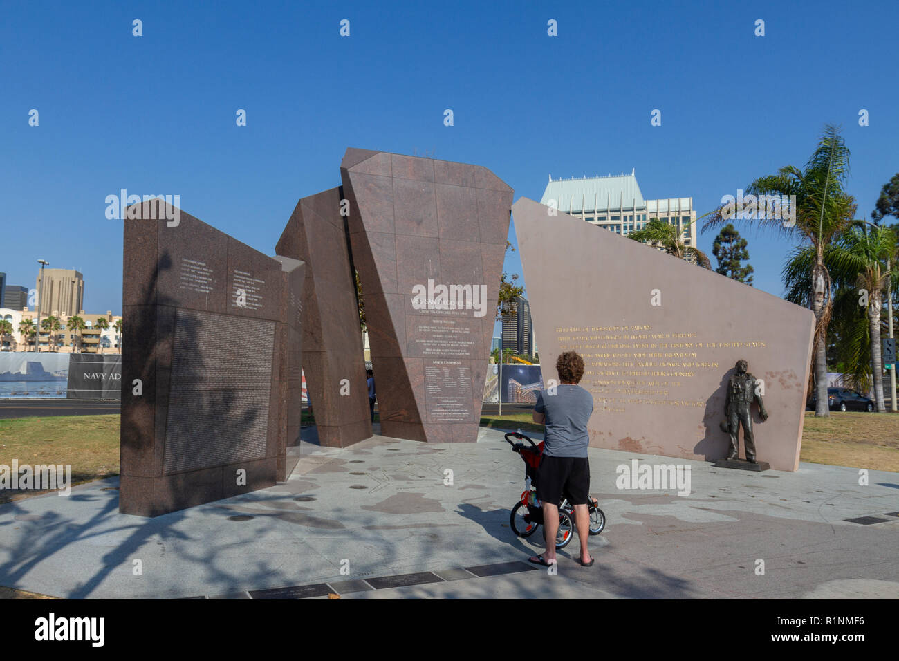 La USS San Diego Memorial su San Diego Waterfront, Baia di San Diego, San Diego, California, Stati Uniti. Foto Stock