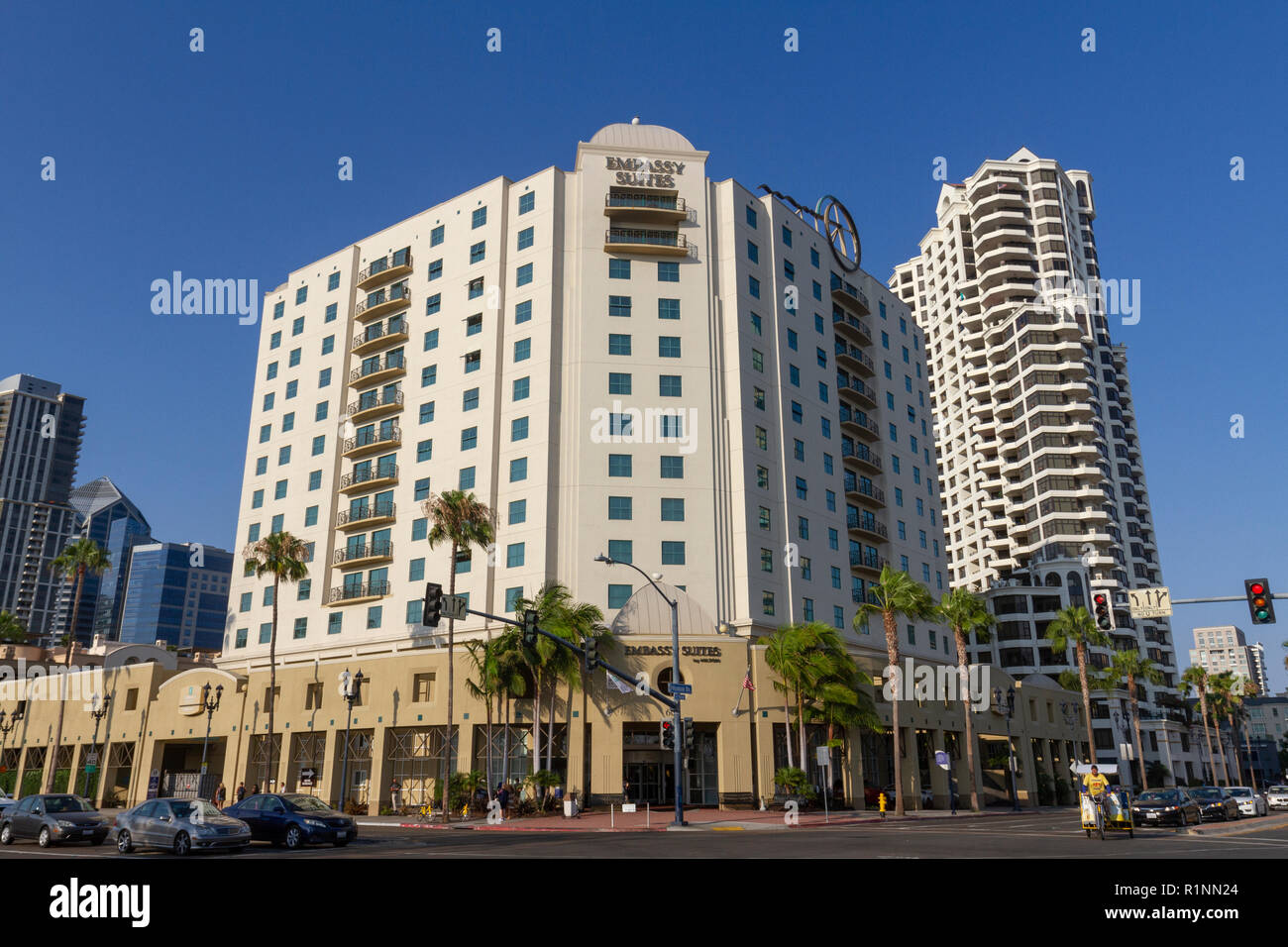 L'Embassy Suites by Hilton San Diego Bay-Downtown hotel nel centro cittadino di San Diego, California, Stati Uniti. Foto Stock