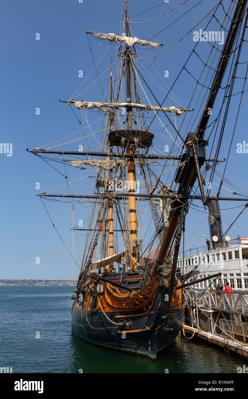 "HMS" replica sorpresa tall ship sul lungomare, Baia di San Diego, San Diego, California, Stati Uniti. Foto Stock