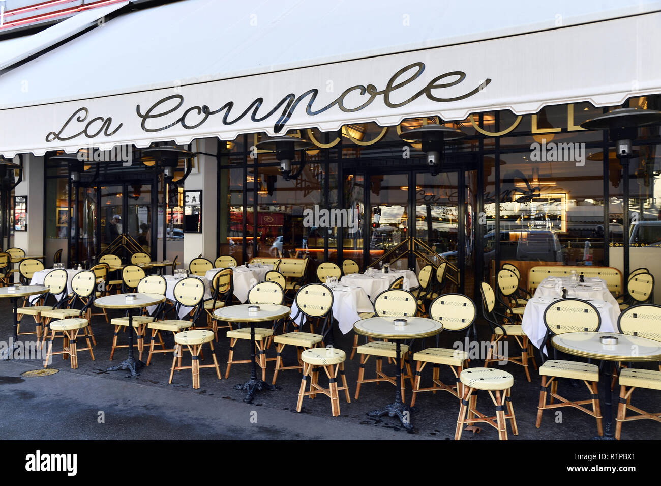 La Brasserie La Coupole - Montparnasse - Parigi - Francia Foto Stock