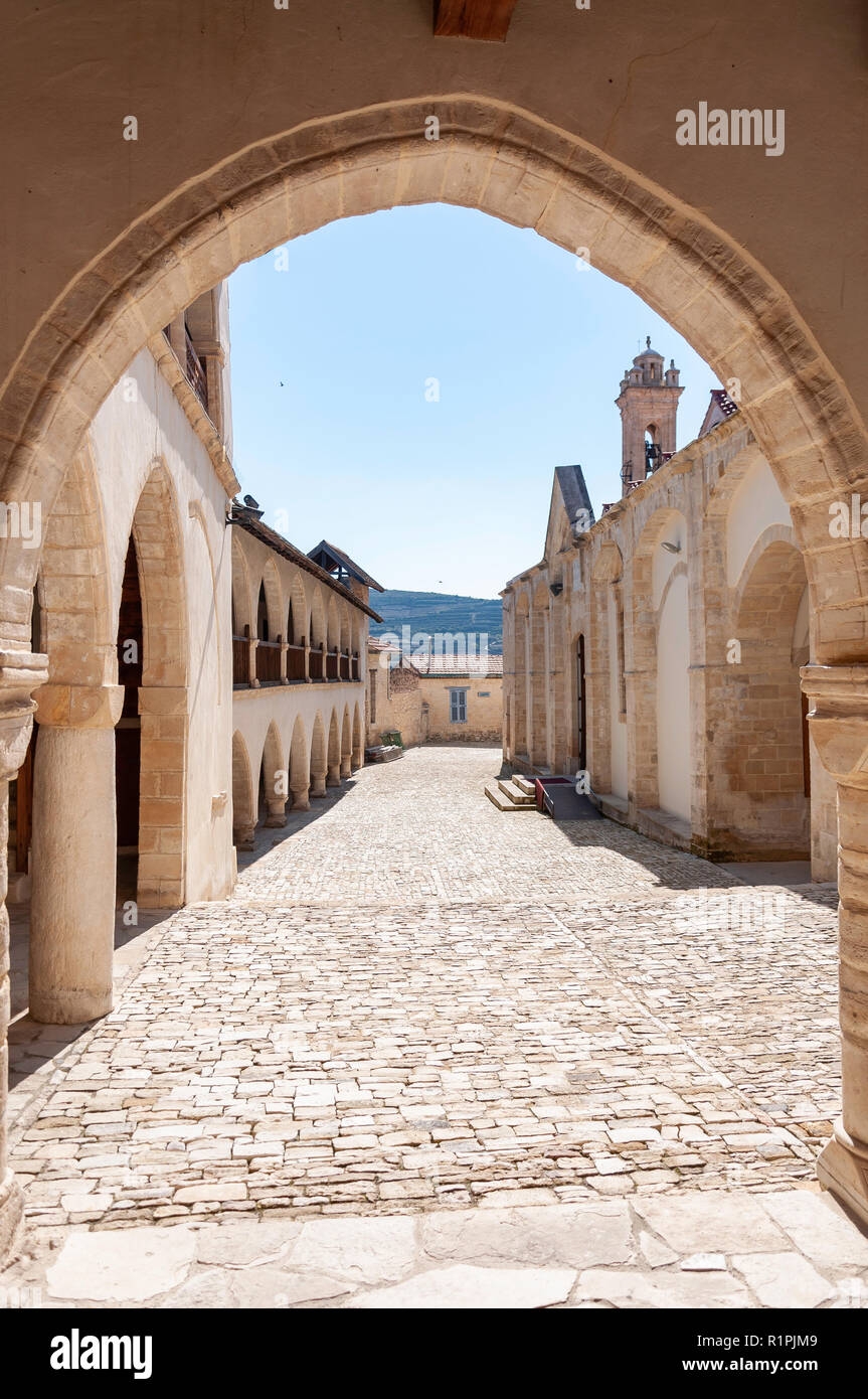 Il monastero di Santa Croce (Timios Stavròs), Omodos (Monti Troodos), Limassol District, la Repubblica di Cipro Foto Stock