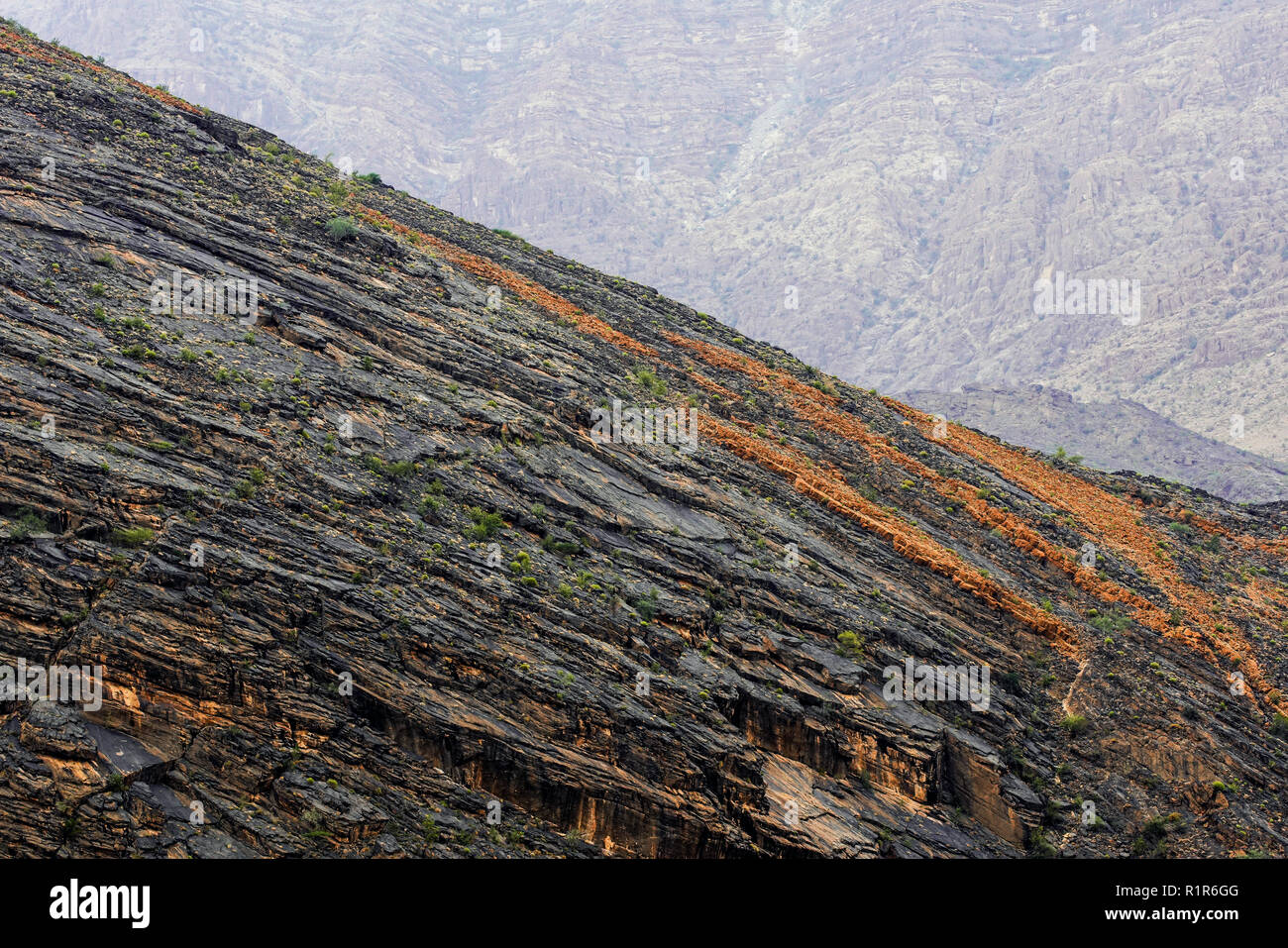 Vista panoramica delle montagne round Wadi Bani in Western Hajar, Oman. Foto Stock