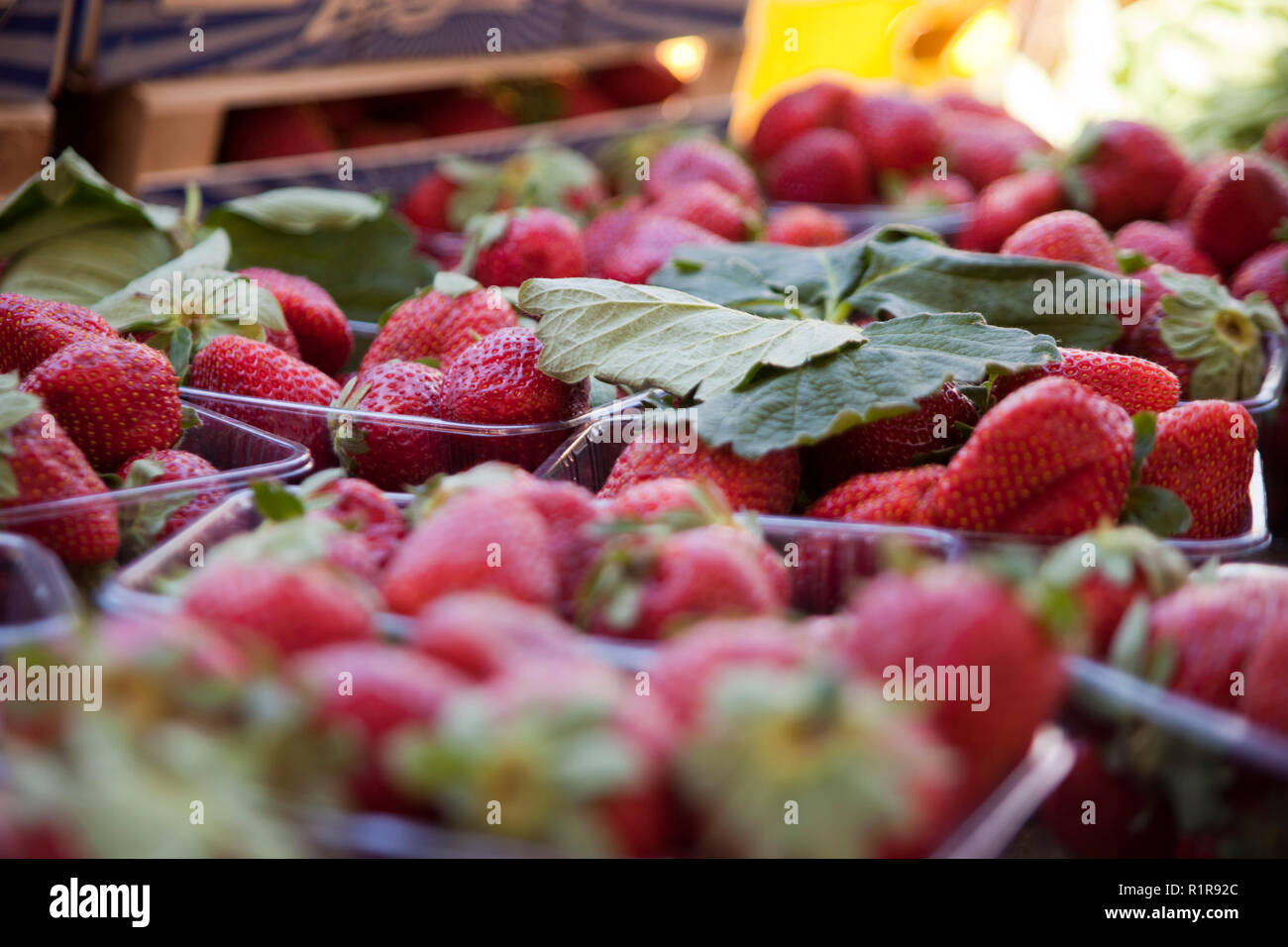 Il dolce di cose su un mercato Foto Stock