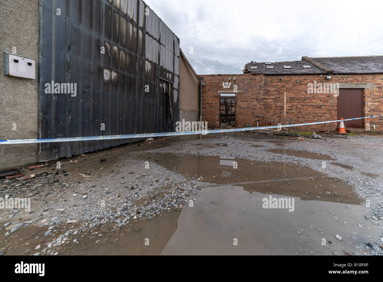 Isla bank Mills, murene, Scozia, 14 novembre 2018, questa è la scena del fuoco all'unità industriale occupato da Aberdeen Servizio lavanderia Servizi all'interno di Isla Bank Mills Industrail Park, Keith, murene, Scozia. Credito: JASPERIMAGE/Alamy Live News Foto Stock