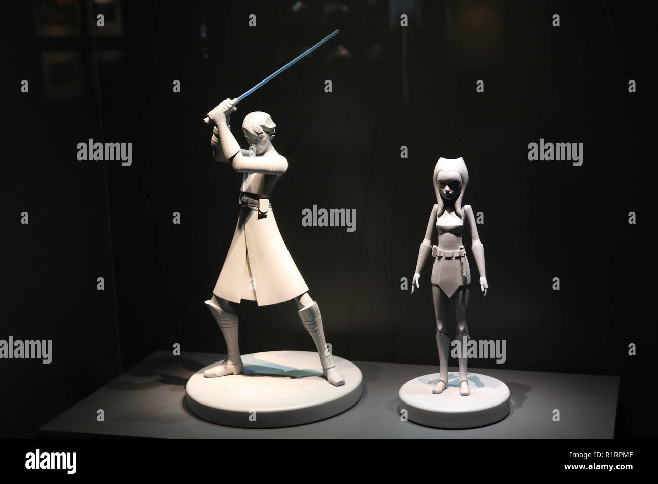 Sydney, Australia. Il 15 novembre 2018. Anteprima media di STAR WARS identità: la mostra presso il Powerhouse Museum. Nella foto: Ahsoka e Anakin. Animatori utilizzata luce di questi modelli di studio per vedere come si comporta ombra sul personaggio di visi e corpi. La loro pratica ha contribuito a creare la Sharp, angolare stile visivo del Clone Wars. Credito: Richard Milnes/Alamy Live News Foto Stock