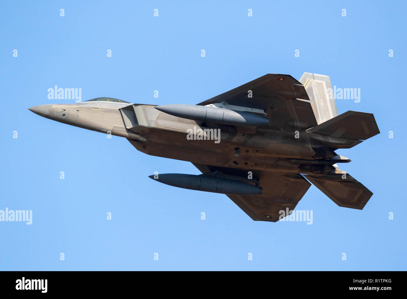 SPANGDAHLEM, Germania - 29 Ago, 2018: US Air Force Lockheed Martin F-22 Raptor stealth superiorità aerea jet da combattimento aereo decollare da Spangdahlem Foto Stock