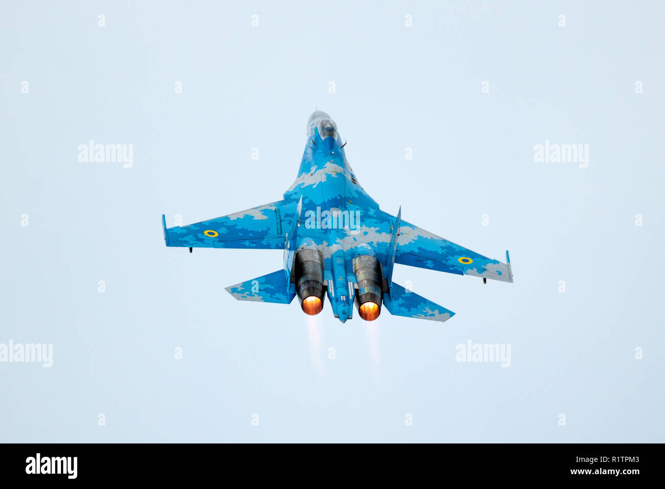 KLEINE BROGEL, Belgio - 8 Sep, 2018: Ucraina Air Force Sukhoi Su-27 Flanker jet da combattimento aereo decollare con afterburner da di Kleine-Brogel Foto Stock
