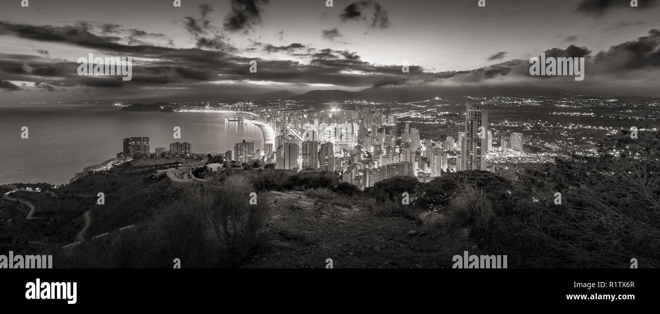 Benidorm di notte Foto Stock