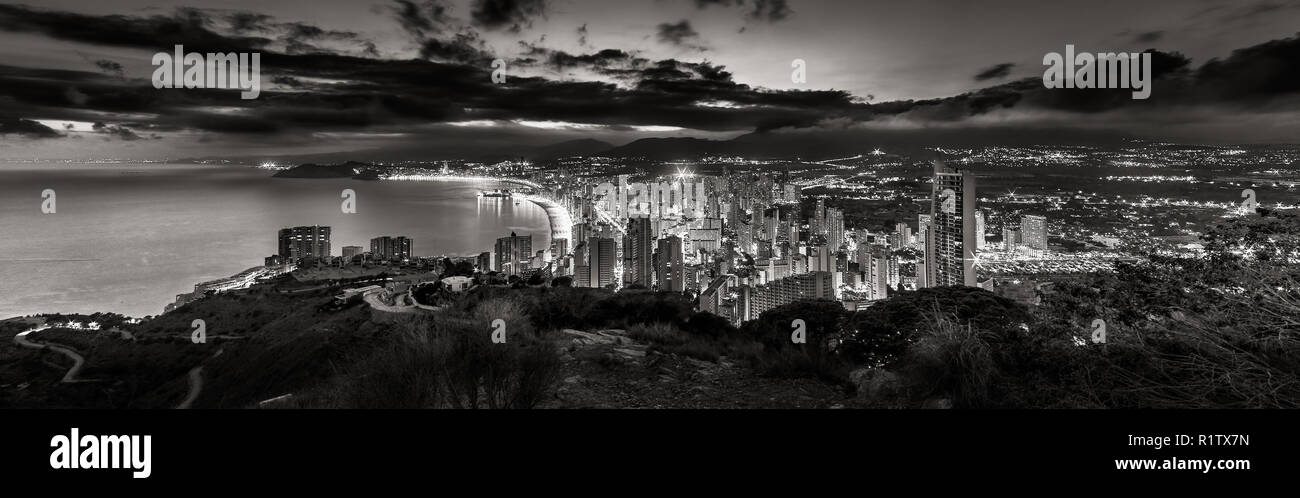 Benidorm di notte Foto Stock