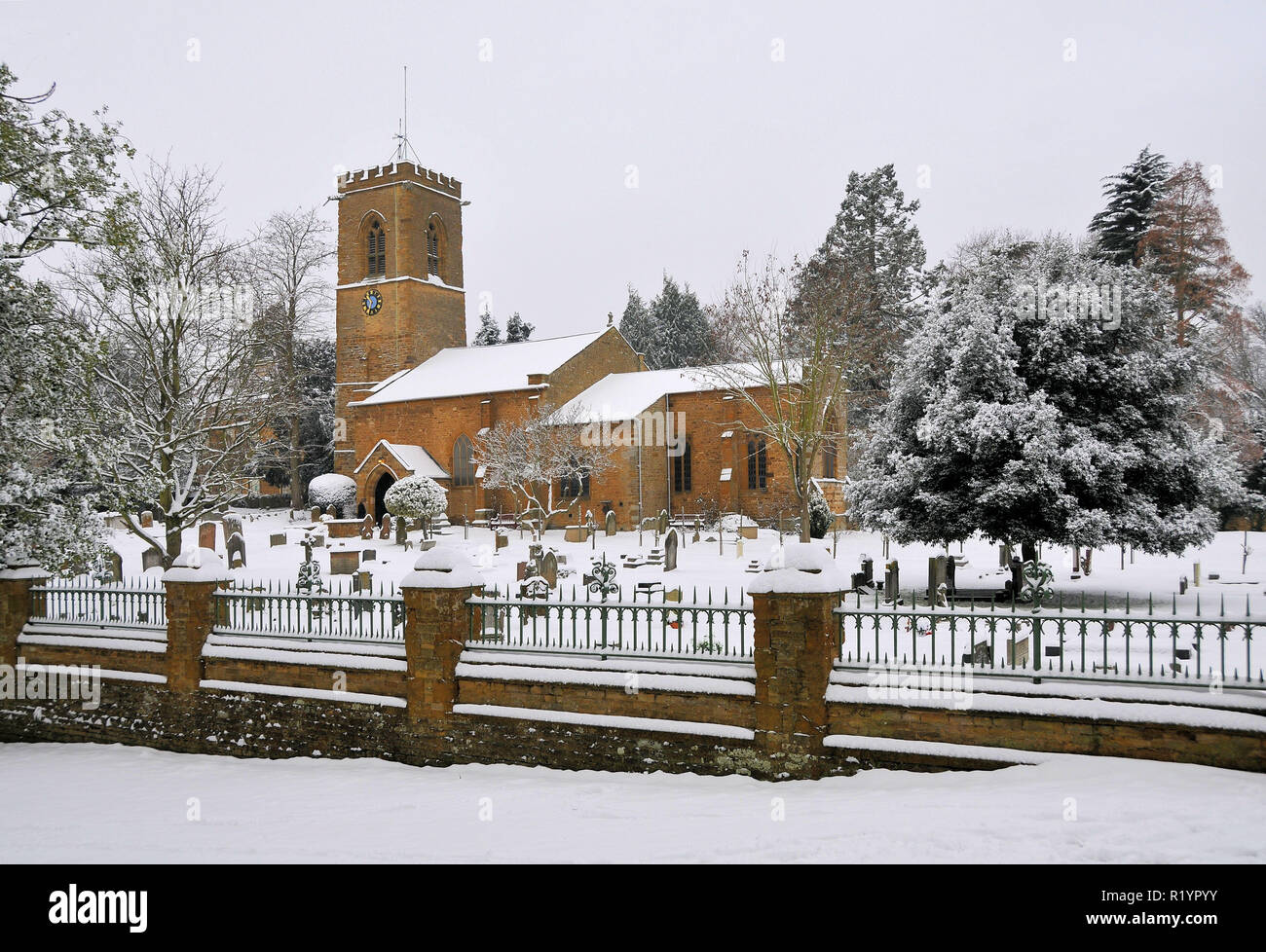 Chiesa nella neve. Foto Stock