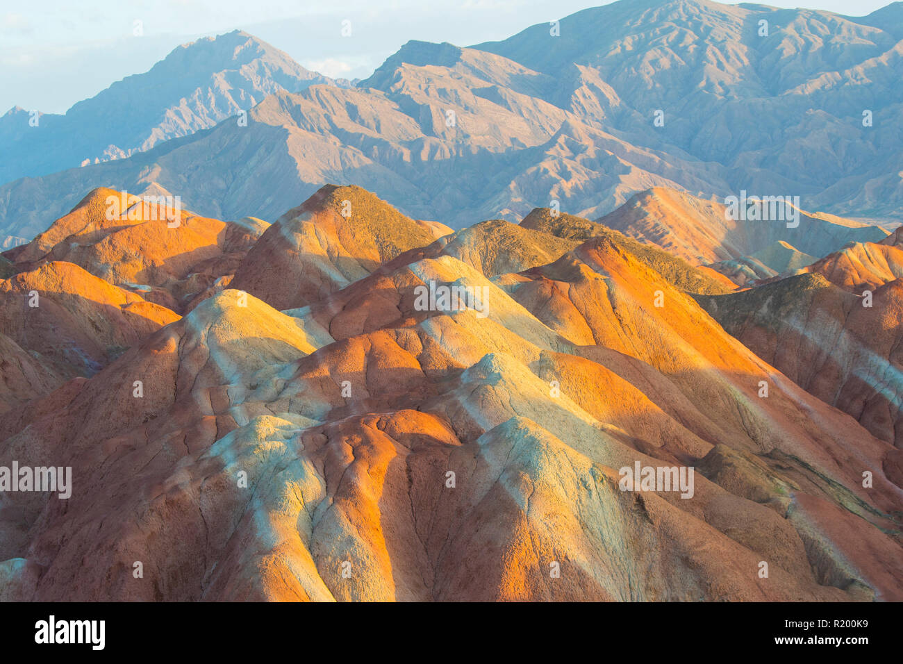 Erosi colline del conglomerato sedimentari e pietra arenaria, .Patrimonio Mondiale Unesco, Zhangye, Cina Foto Stock