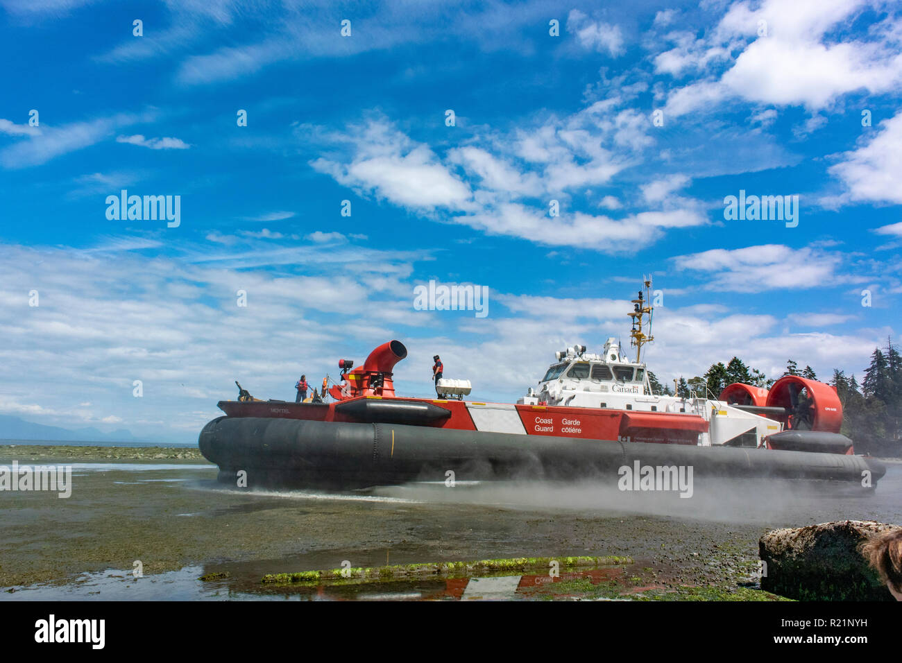 La Guardia Costiera canadese Hovercraft 'Moytel' al Bel's Landing, Gabriola, BC, Canada Foto Stock