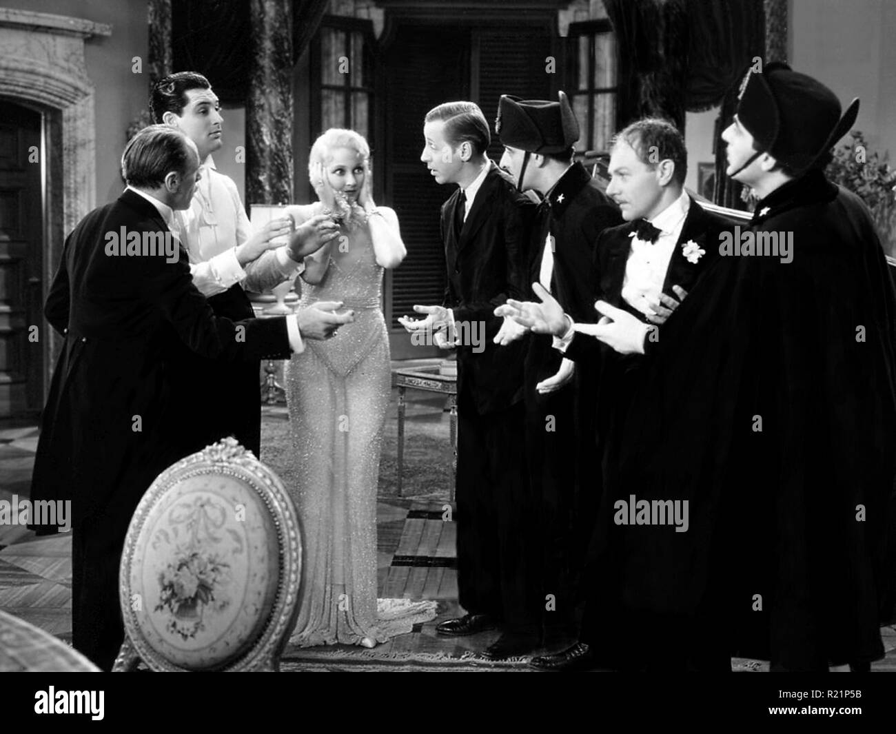 1932 American Pre-Code commedia film diretto da Frank Tuttle e interpretato da Lili Damita, Charles Ruggles, Roland giovane, Thelma Todd e Cary Grant nel suo film di debutto. Esso fu realizzato da Paramount Pictures. Credito: Hollywood Archivio foto / MediaPunch Foto Stock