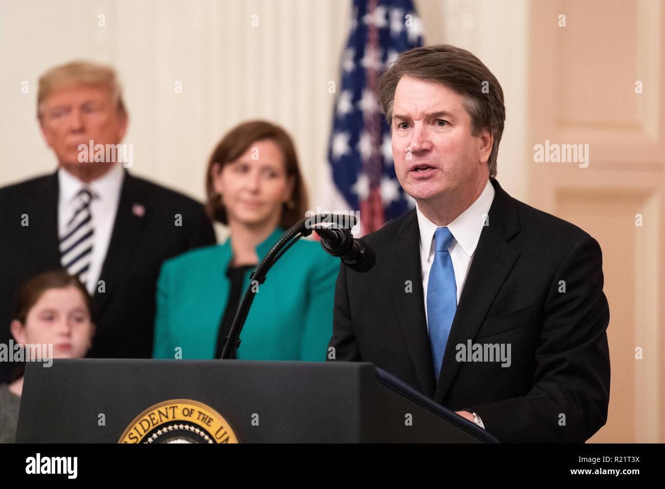 Brett Kavanaugh parlando al suo giuramento come una Corte suprema di giustizia nella Sala Est della Casa Bianca di Washington il 8 settembre 2018. Foto Stock