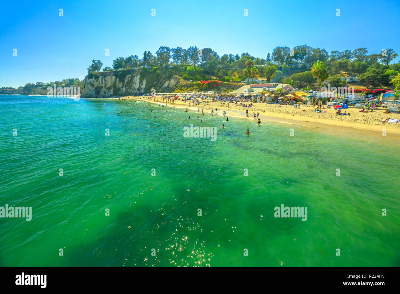 Spettacolare Paradise Cove in Malibu, California, Stati Uniti con le acque turchesi visto dal Paradise Cove Pier. Lussuosa destinazione di viaggio su Pac Foto Stock