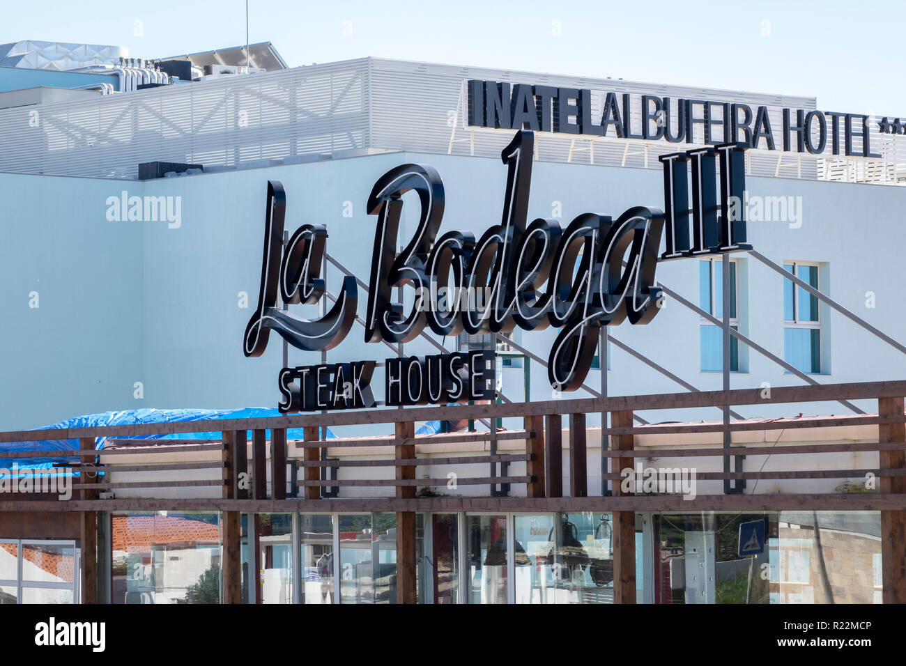 La Bodega Steak House e Inatel segno Hotel Albufeira Portogallo Foto Stock