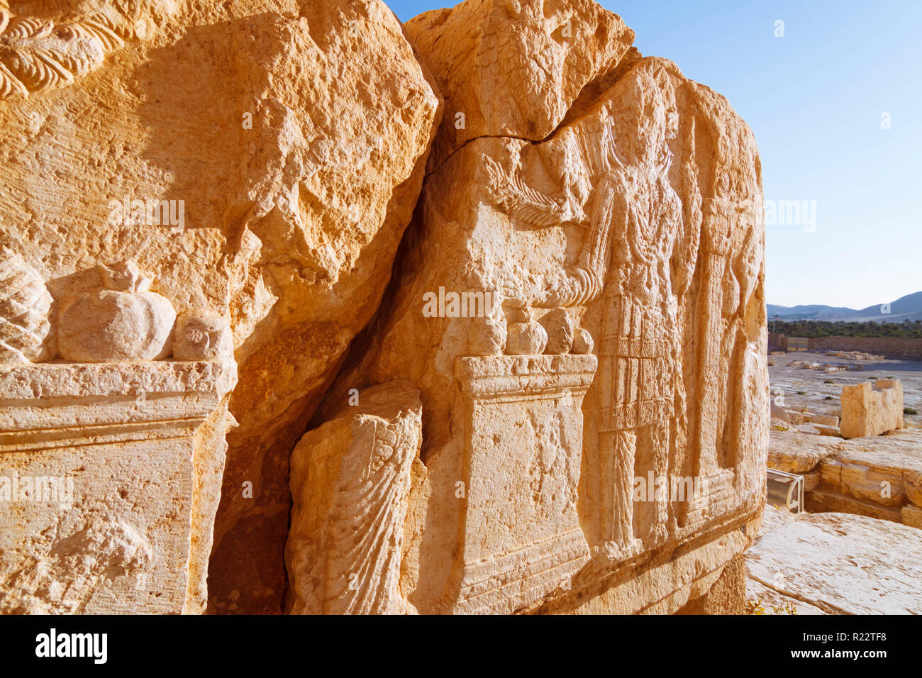 Palmyra, Homs Governatorato, Siria - Maggio 27th, 2009 : il primo secolo d.c. sollievo dalla cella del tempio di Bel raffigurante Bel come un aquila ricevendo off Foto Stock