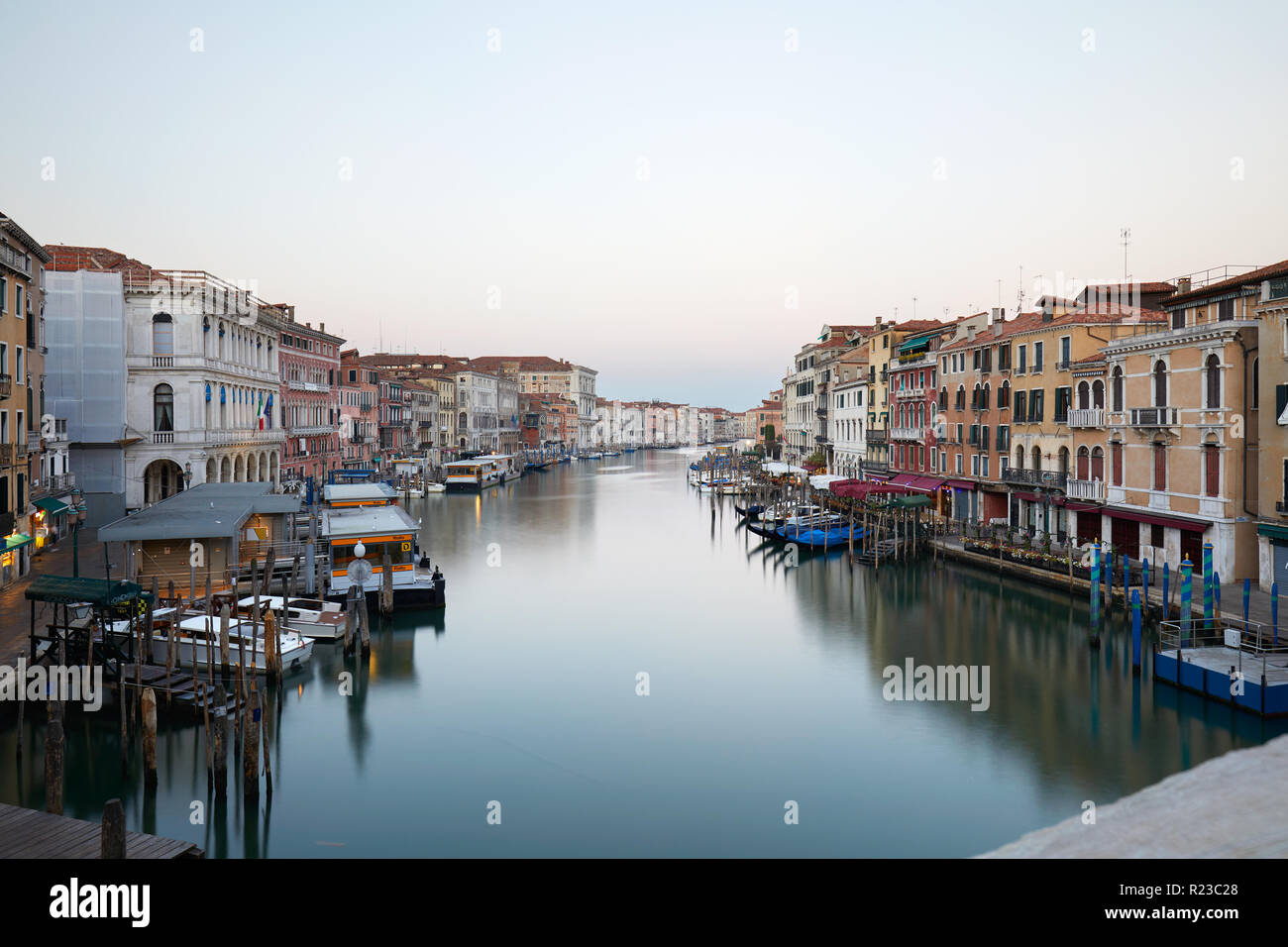 Canal Grande la mattina presto, nessuno a Venezia, Italia Foto Stock