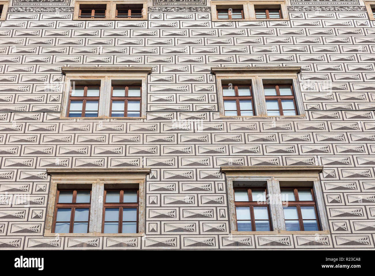 Facciata di un edificio a Praga, Città Vecchia (Staré Mesto), Praga, Boemia, Repubblica Ceca, Europa Foto Stock