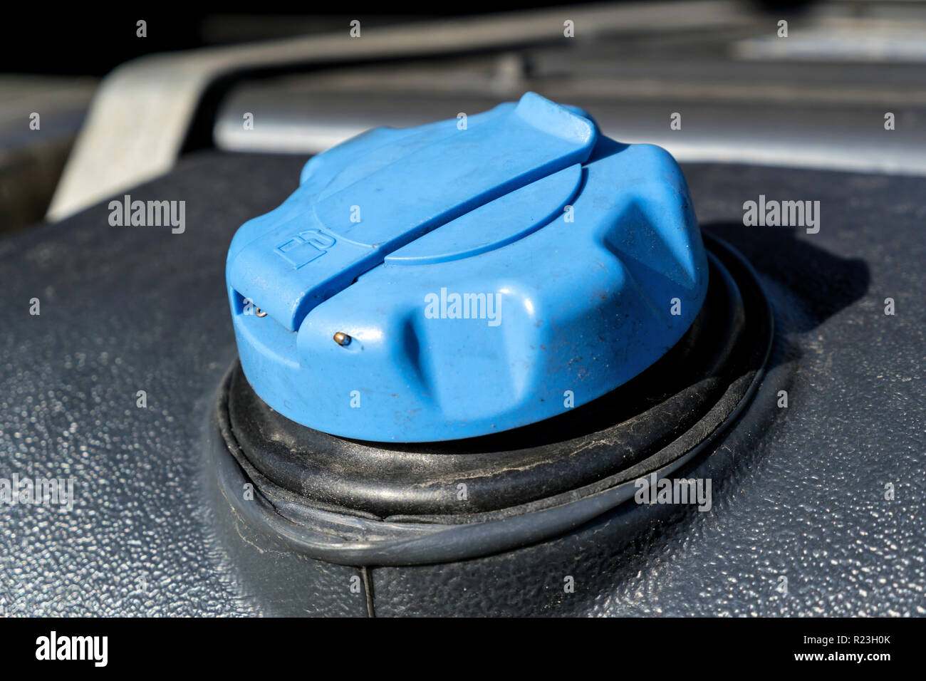 Liquido di scarico diesel serbatoio di un carrello Foto Stock