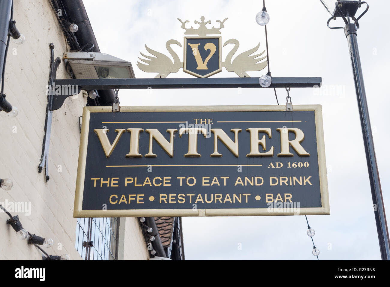 Il capo cantiniere xv secolo ristorante e wine bar in Sheep Street, Stratford-upon-Avon, Warwickshire Foto Stock