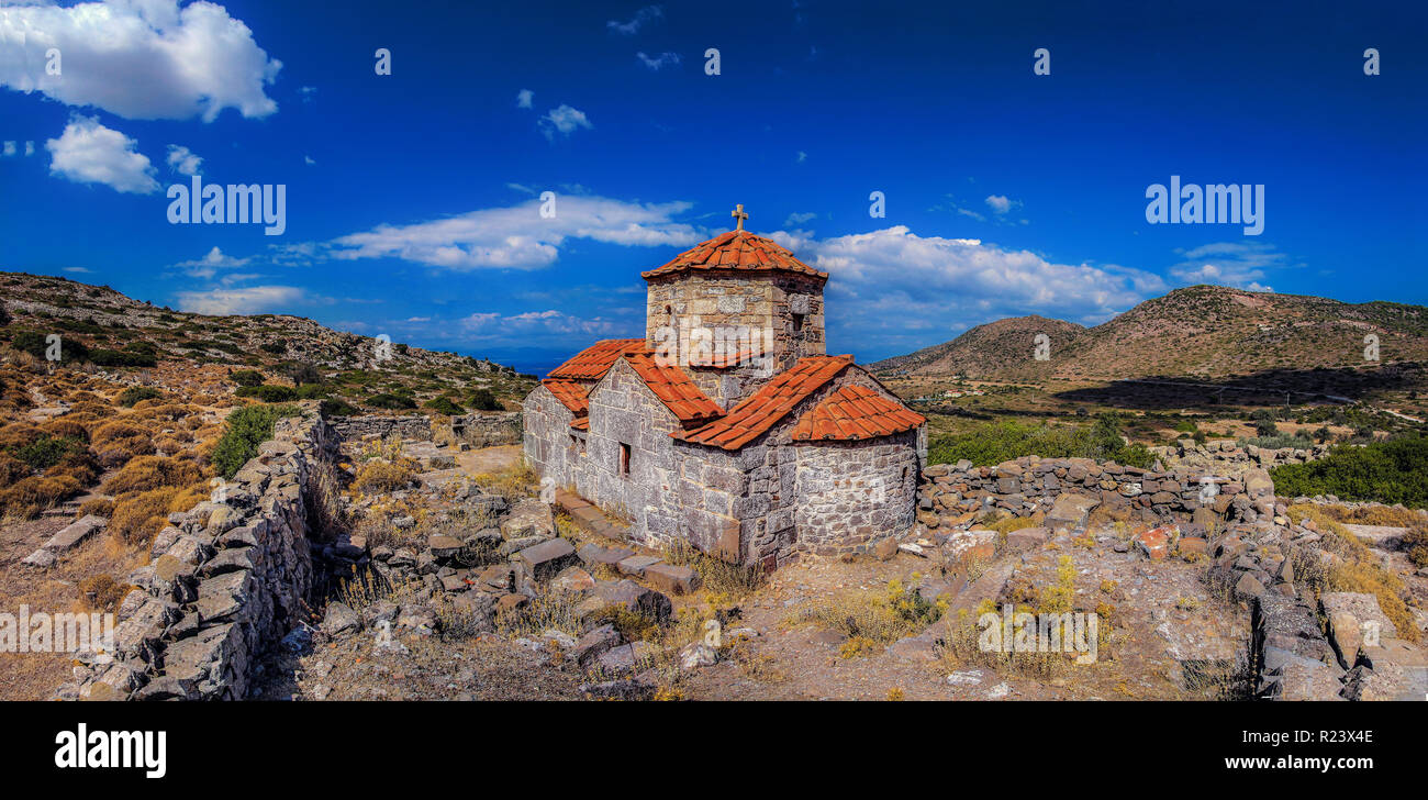 Un tradizionale chiesa bizantina nell'isola di Aegina, Grecia. Foto Stock