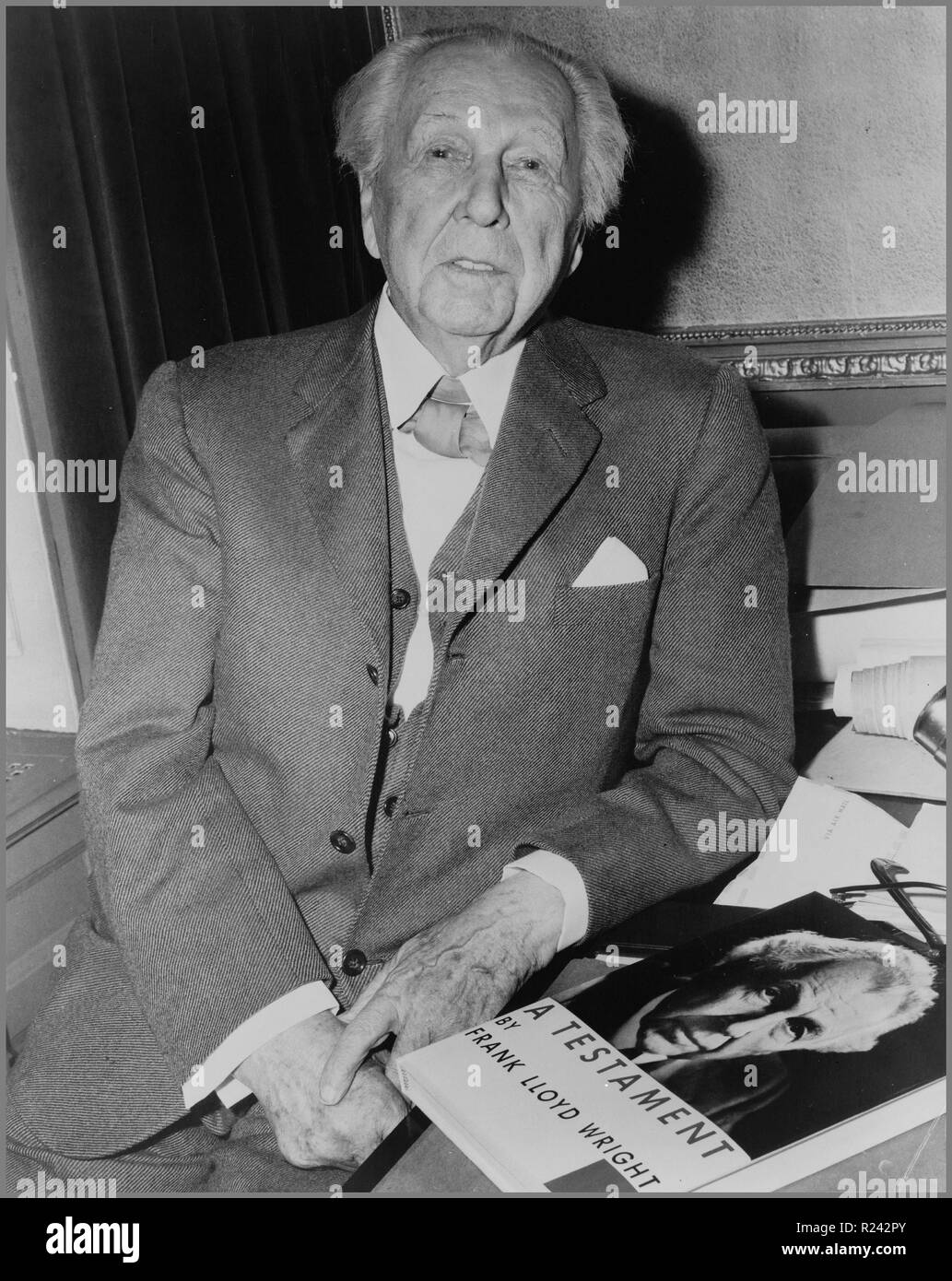 Frank Lloyd Wright (nato Frank Lincoln Wright, Giugno 8, 1867 - Aprile 9, 1959) era un architetto americano Foto Stock