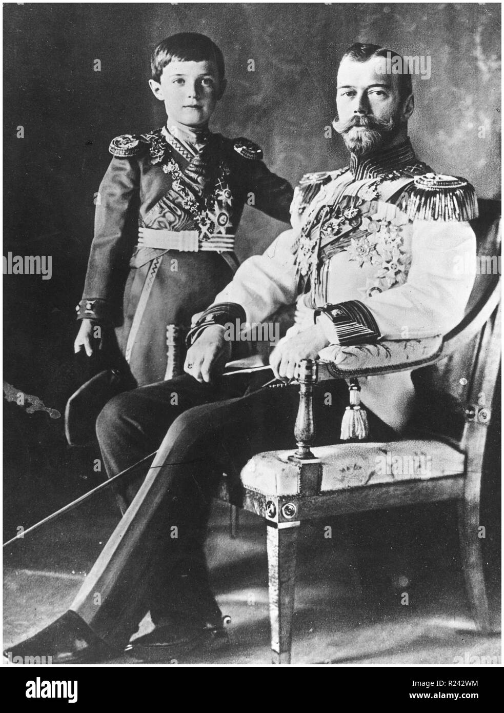 Tsar Nicholas II e Tsarevich Alexis della Russia nel 1914 Foto Stock