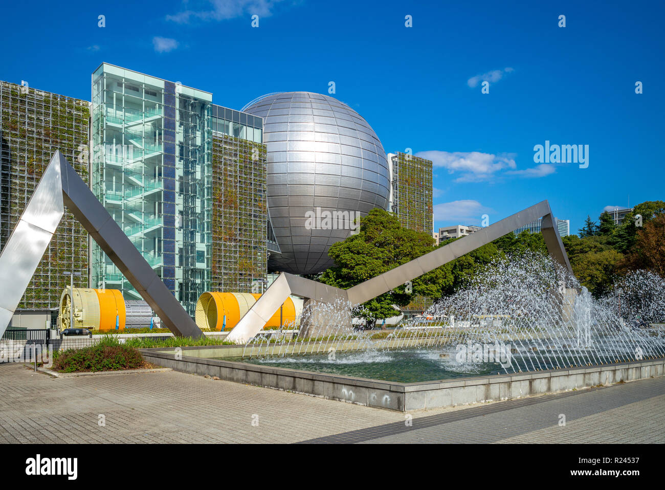 Nagoya, Giappone - 15 Novembre 2018: Nagoya City Science Museum, ha tre sezioni principali sulla moderna tecnologia, scienze della vita e della scienza in generale con un Foto Stock