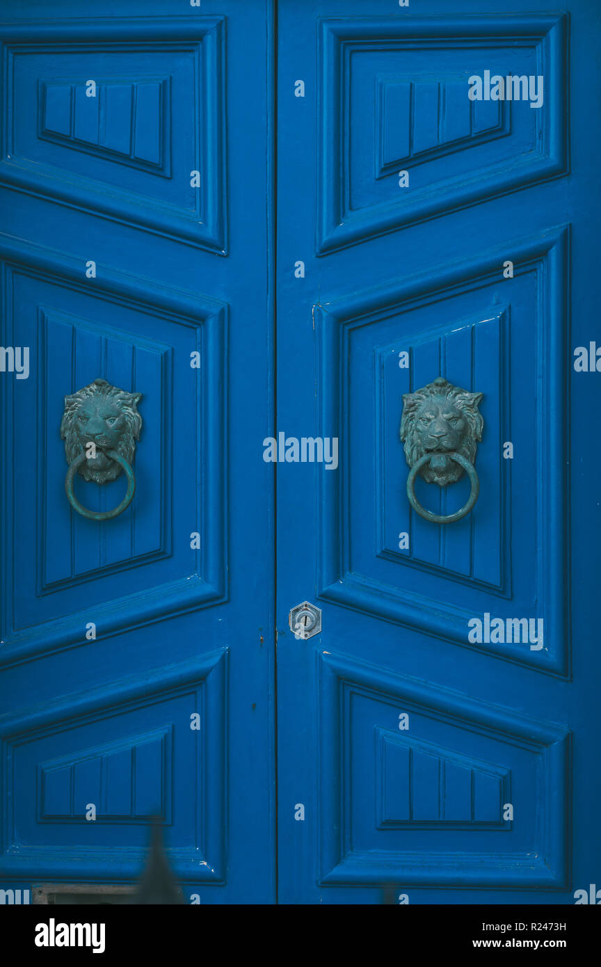 Il Maltese vecchio blu porta, Malta Foto Stock