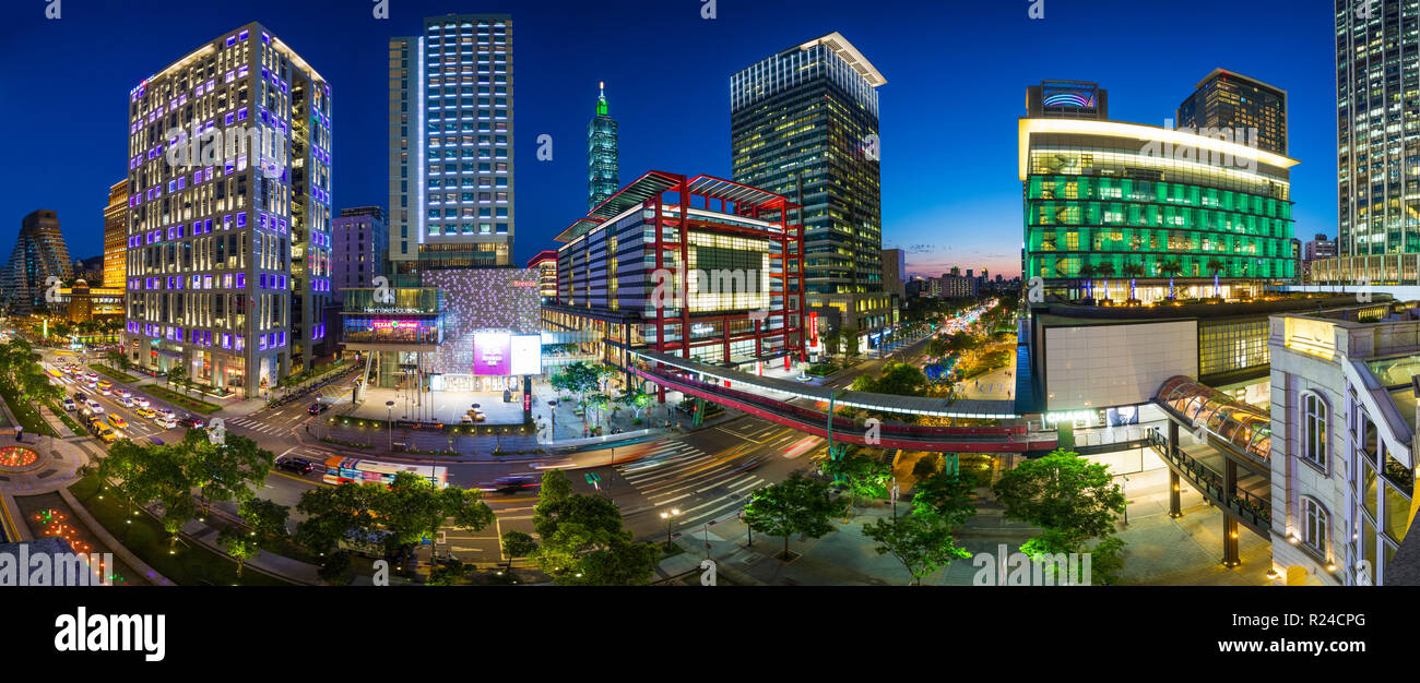 Il centro di Xinyi district, il primo quartiere finanziario e dello shopping di Taipei, Taiwan, Asia Foto Stock