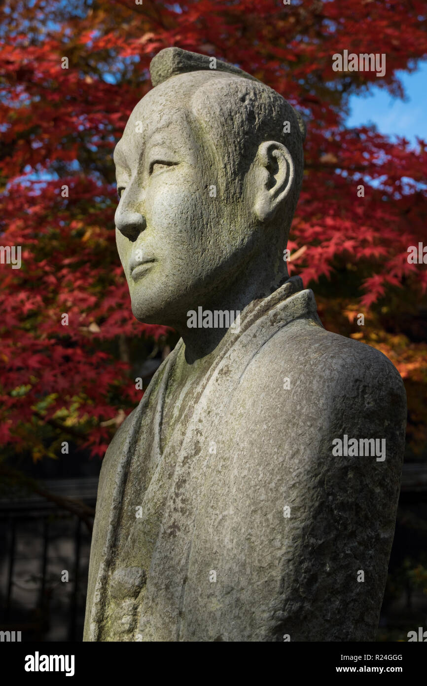 Statua di Odano Naotake al Aoyagi Samurai Manor Museum in Kaunodate, Giappone. Foto Stock
