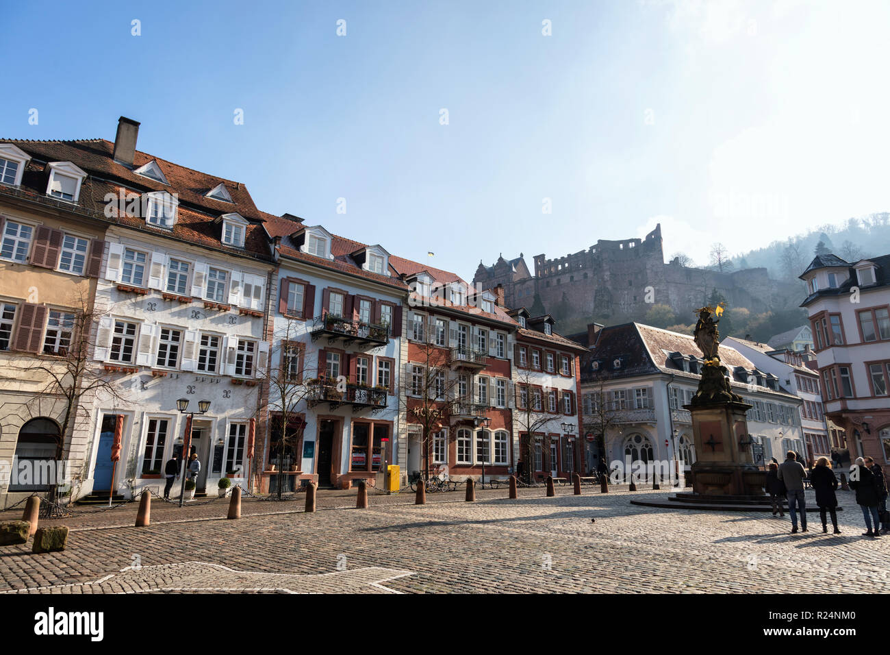 Vista del castello di Heidelberg Square, Regione Metropolitana Rhine-Neckar Heidelberg, Germania Foto Stock