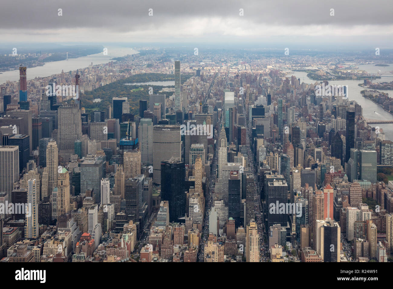 Elicottero vista aerea di midtown Manhattan East Side di New York, Stati Uniti d'America Foto Stock