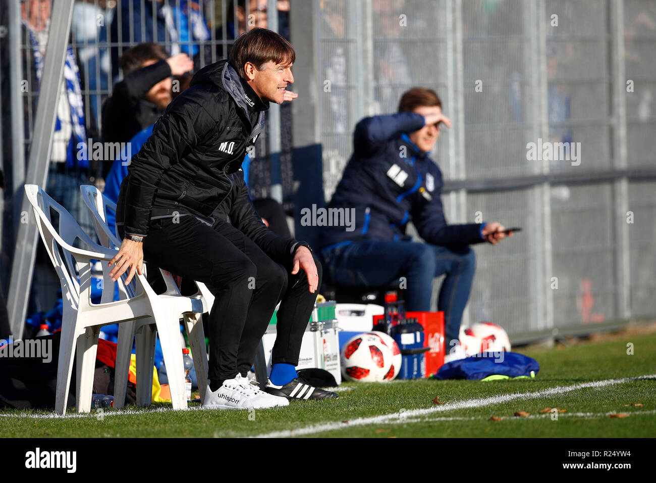 Braunschweig, Germania. Xvi Nov, 2018. Calcio: Test match, Eintracht Braunschweig - 1.FC Magdeburg in Eintracht Stadium. Magdeburg coach Michael Oenning. Credito: Joachim Sielski/dpa/Alamy Live News Foto Stock