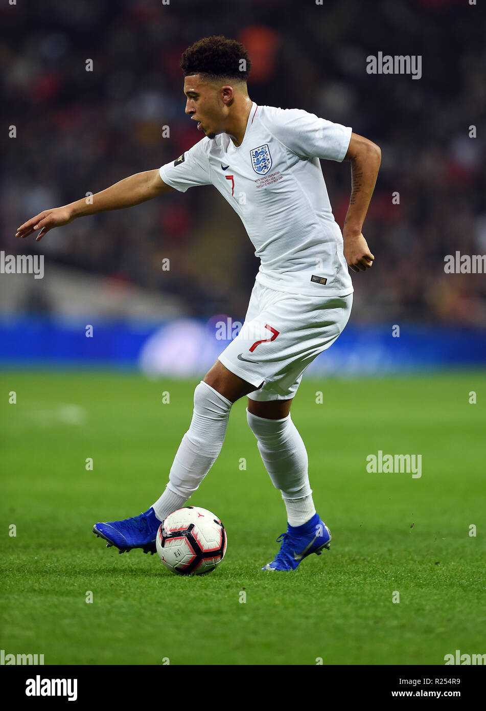 Jadon Sancho di Inghilterra Inghilterra V USA INGHILTERRA V USA, International FRIENDLY 15 novembre 2018 GBD12989 amichevole internazionale rigorosamente solo uso editoriale. Se il giocatore/i giocatori raffigurata in questa immagine è/sono la riproduzione per un Club Inglese o l'Inghilterra per la squadra nazionale. Quindi questa immagine può essere utilizzata solo per scopi editoriali. Uso non commerciale. I seguenti usi sono anche limitato anche se in un contesto editoriale: Utilizzare in combinazione con, o parte della, qualsiasi non autorizzato di audio, video, dati, calendari, club/campionato loghi, scommesse, giochi o qualsiasi 'live' servizi. Anche le restrizioni sono Foto Stock