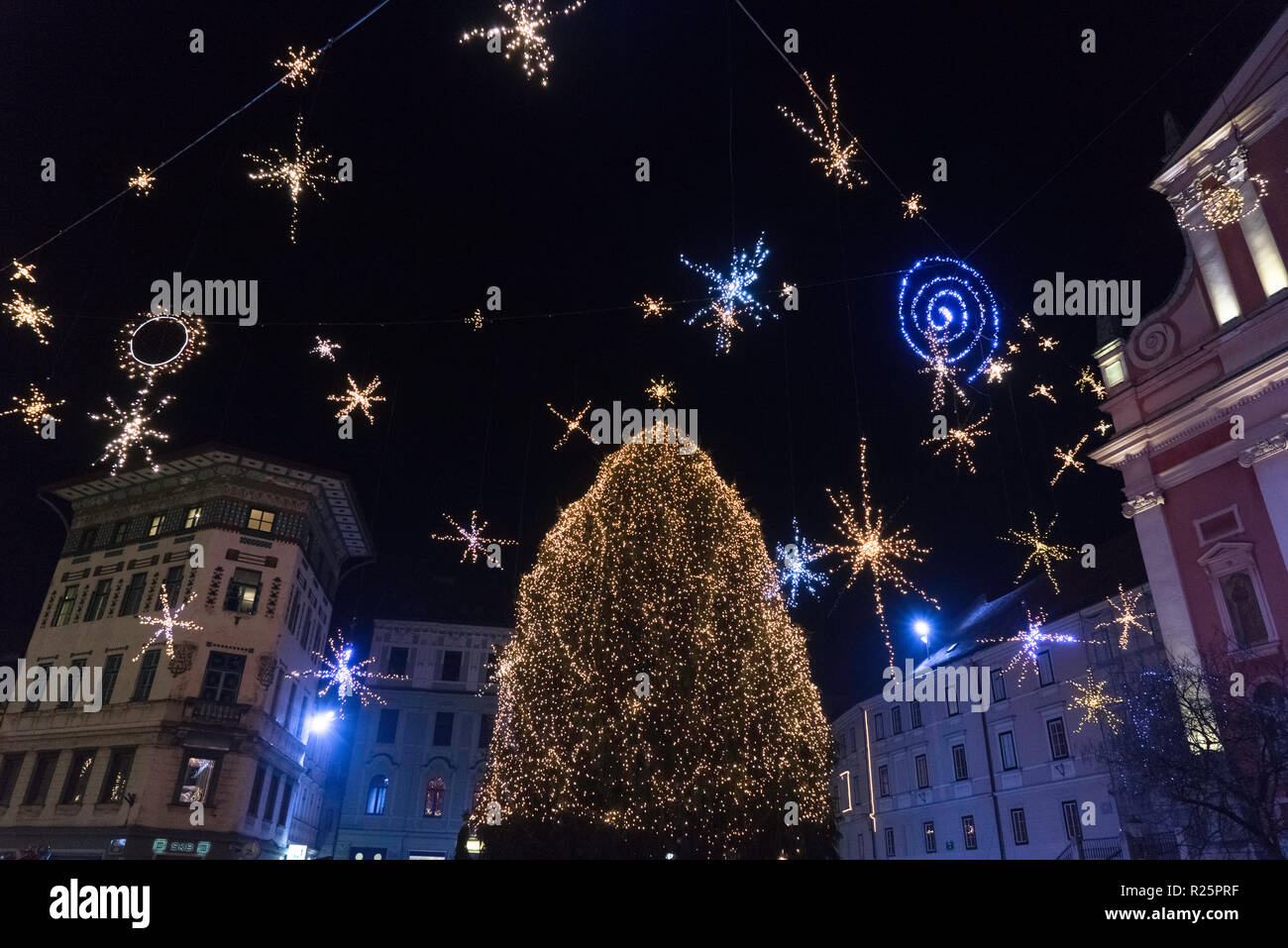 Lubiana in pre-natale di notte, Dicembre 2017 Foto Stock
